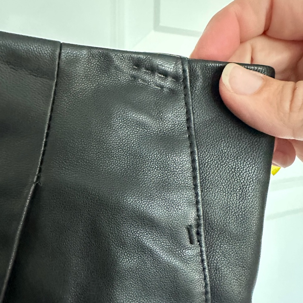 Vince‎ Black Leather Pleat Tapered Pants - Picture 12 of 12